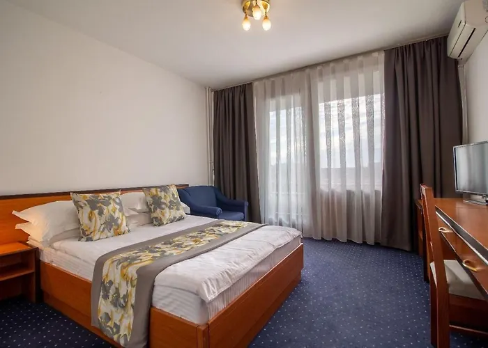 Hotel I