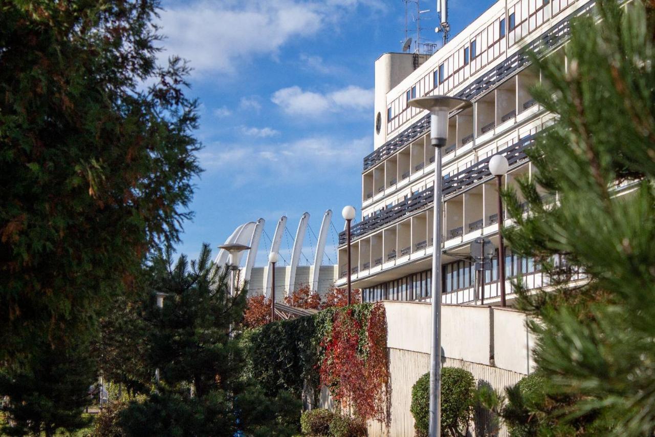 Novi Hotel 3*