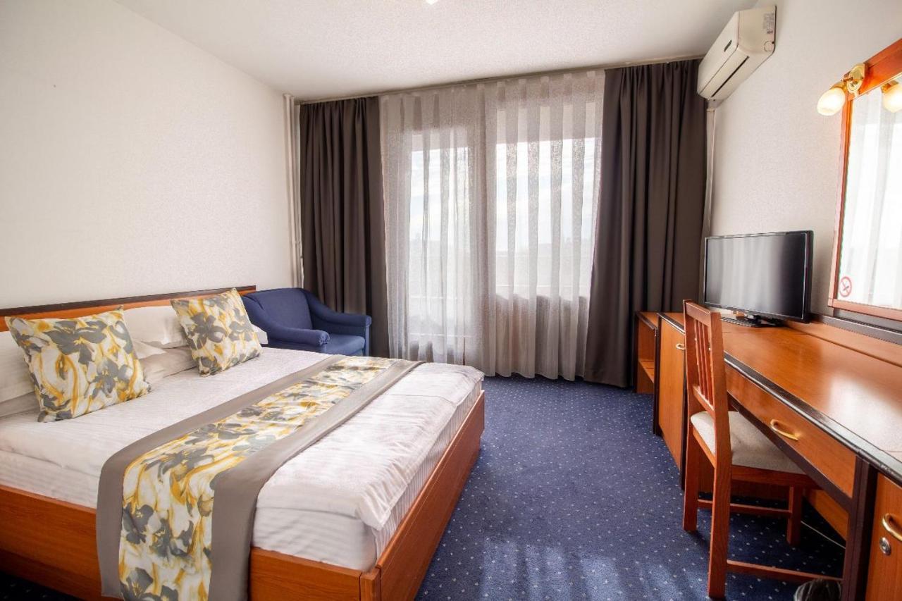 Hotel Novi 3*