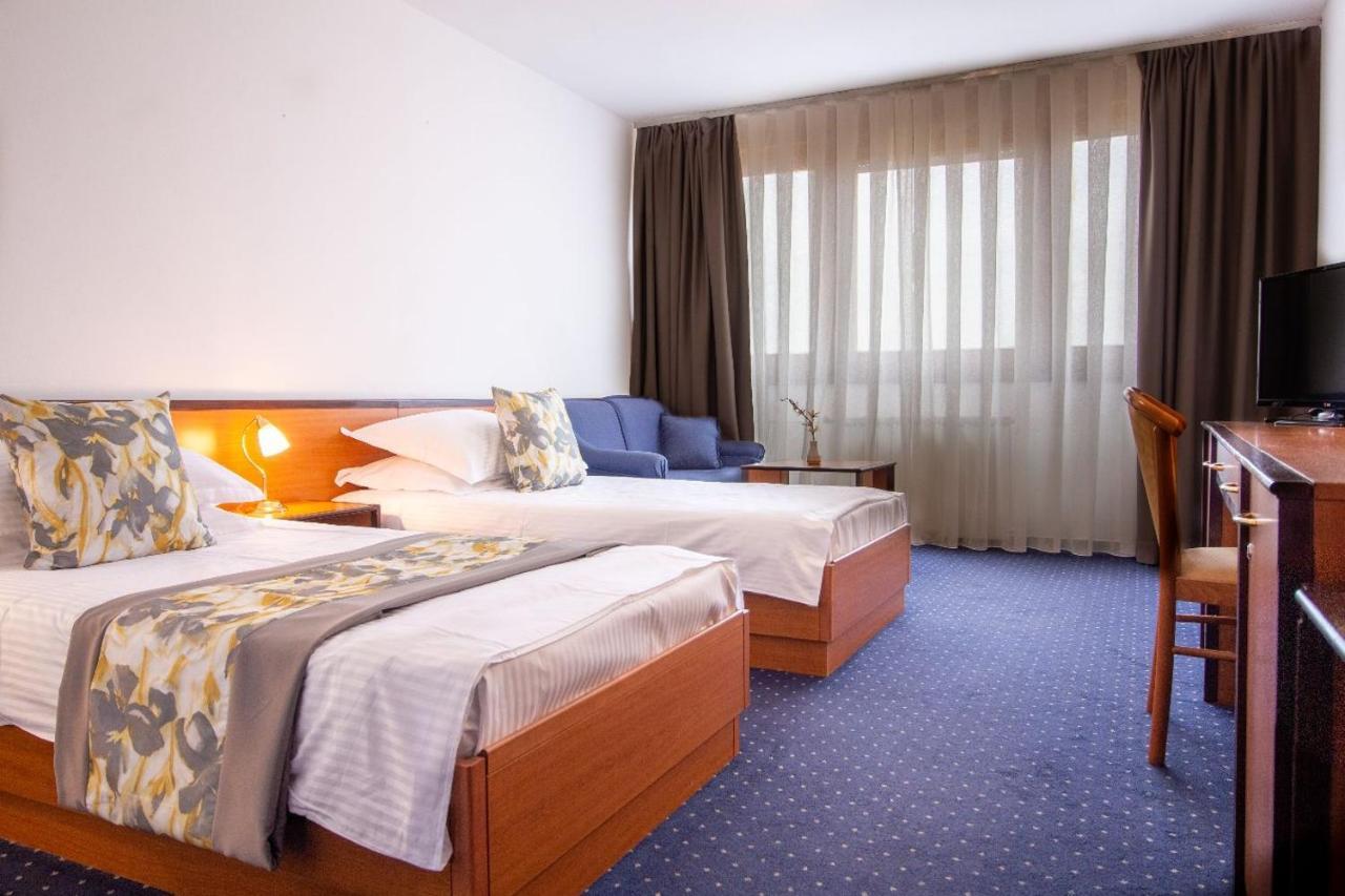 Novi 3* Zagreb