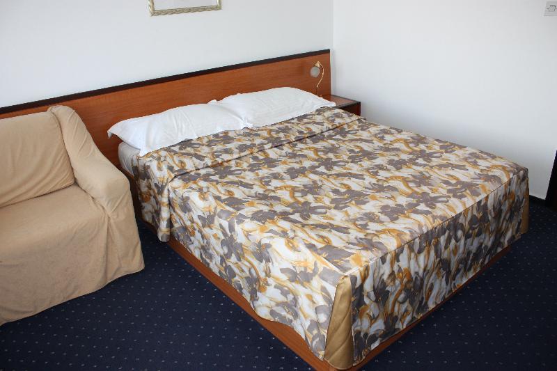 Novi Hotel 3*